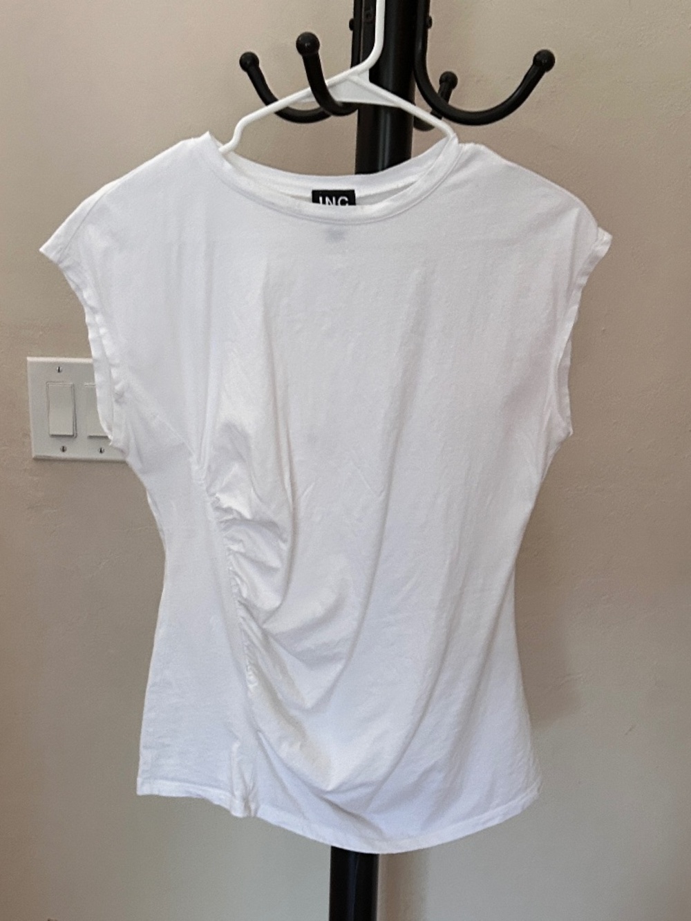 I.N.C. White Ruched Fitted T-Shirt – Simple & Flattering